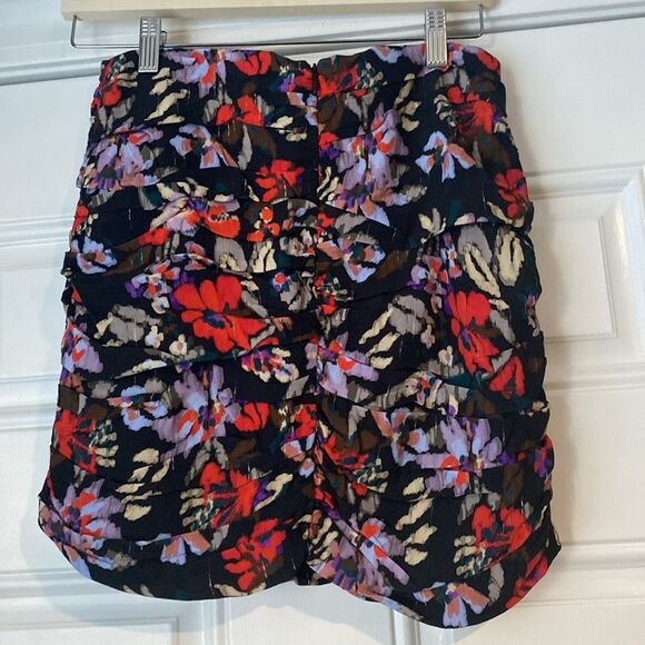 NWT New Zara Floral Print Mini Skirt Size Small - Picture 4 of 7